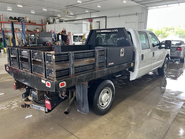 Image of Ford F-250 equipment image 3