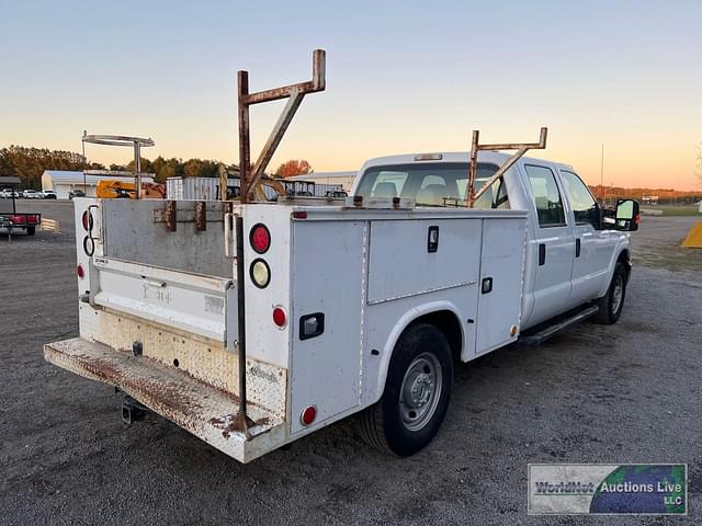 Image of Ford F-250 equipment image 4