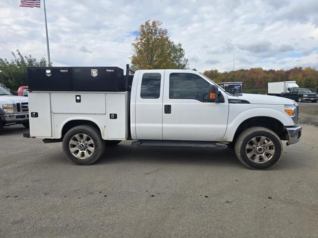 Image of Ford F-250 equipment image 4