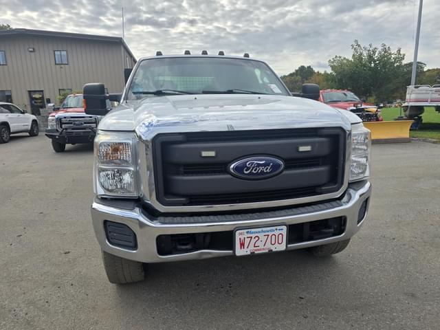 Image of Ford F-250 equipment image 2