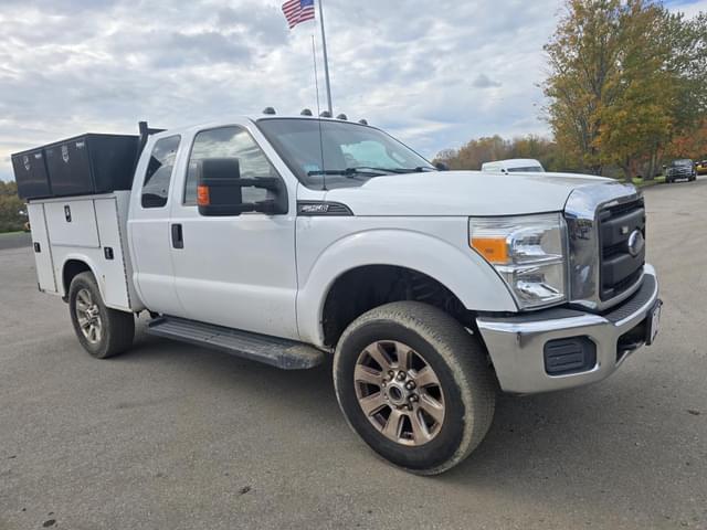Image of Ford F-250 equipment image 3