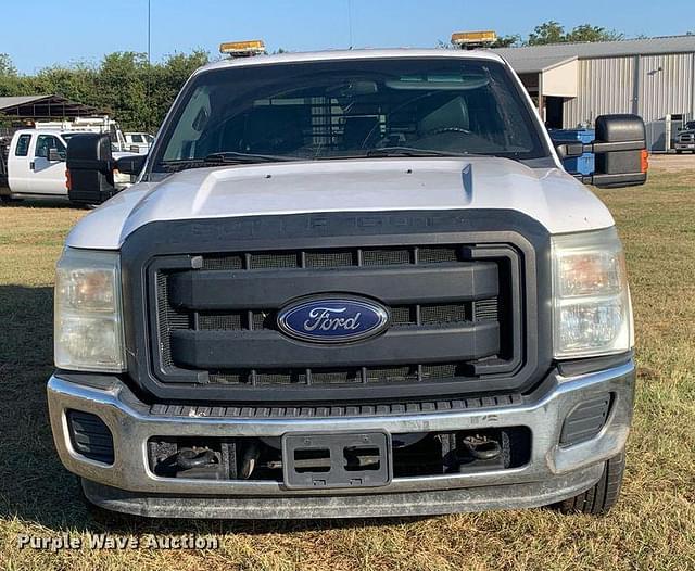 Image of Ford F-250 equipment image 1