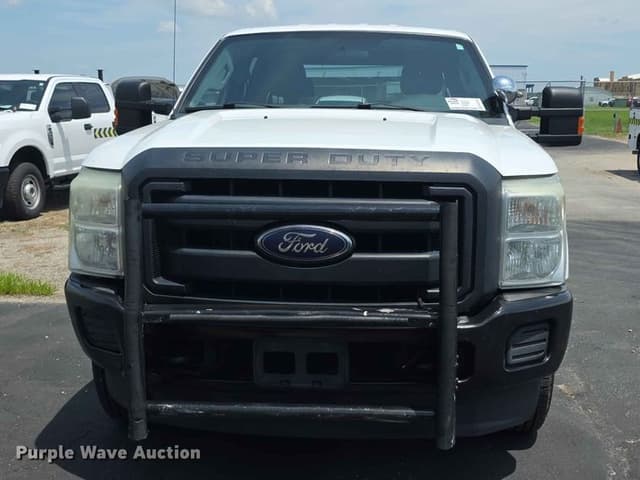 Image of Ford F-250 equipment image 1