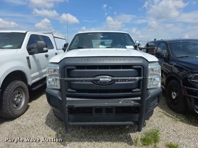 Image of Ford F-250 equipment image 1