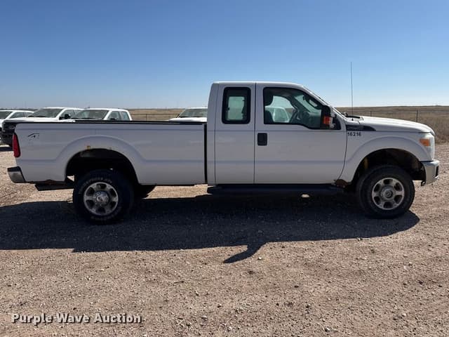 Image of Ford F-250 equipment image 3