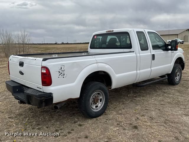 Image of Ford F-250 equipment image 4