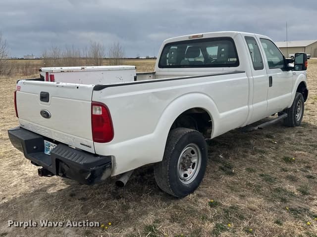 Image of Ford F-250 equipment image 4