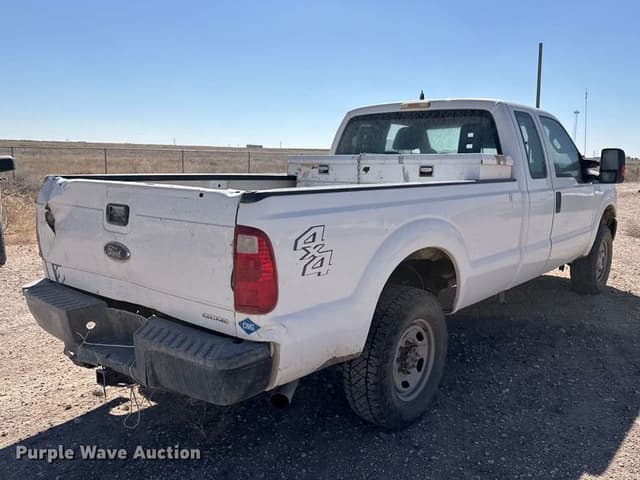 Image of Ford F-250 equipment image 4