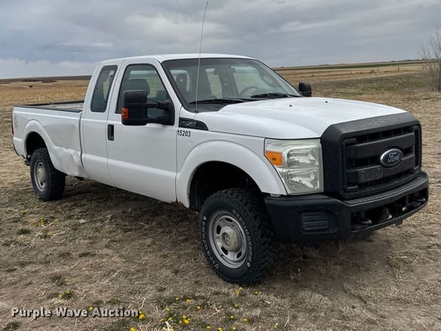 Image of Ford F-250 equipment image 2