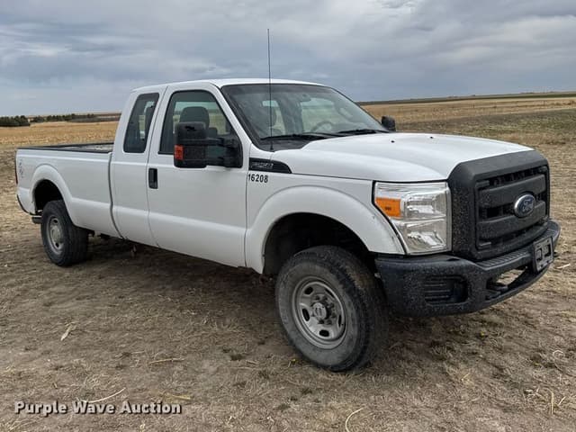 Image of Ford F-250 equipment image 2