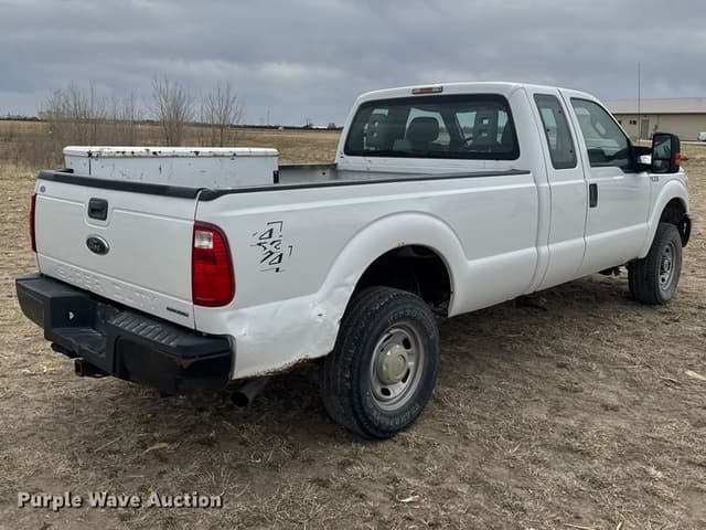 Image of Ford F-250 equipment image 4