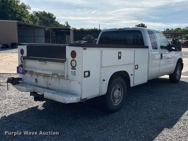 Image of Ford F-250 equipment image 4