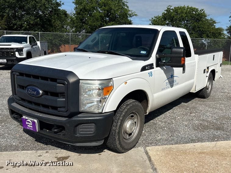 2016 Ford F-250 Equipment Image0