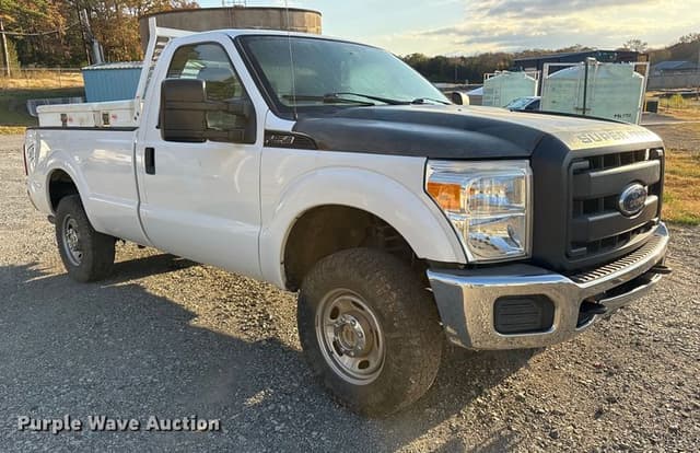 Image of Ford F-250 equipment image 2