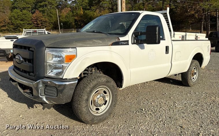 2016 Ford F-250 Equipment Image0