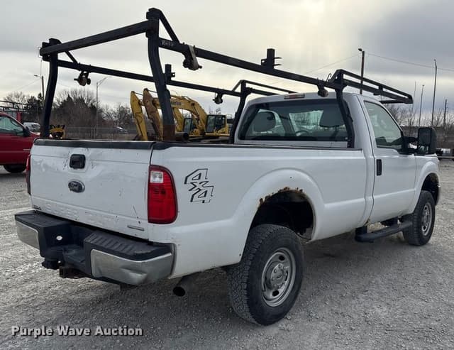 Image of Ford F-250 equipment image 4