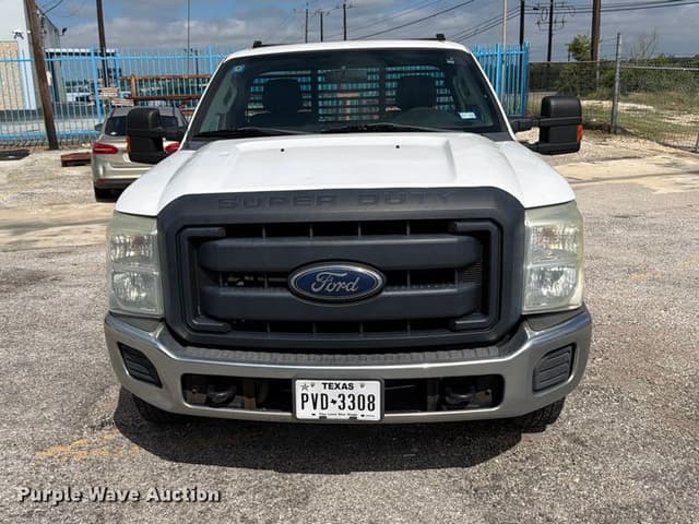 Image of Ford F-250 equipment image 1