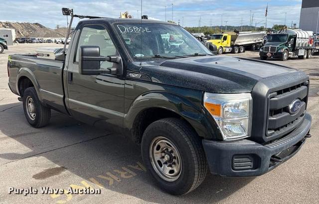 Image of Ford F-250 equipment image 2