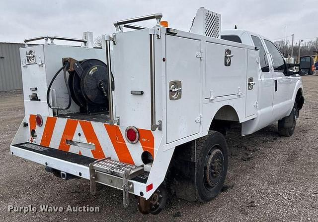 Image of Ford F-250 equipment image 4