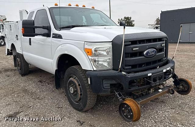 Image of Ford F-250 equipment image 2