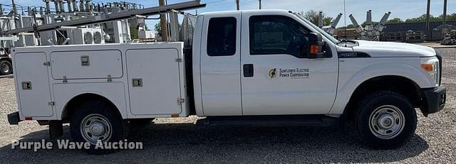 Image of Ford F-250 equipment image 3