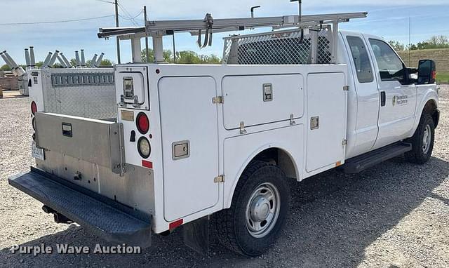 Image of Ford F-250 equipment image 4