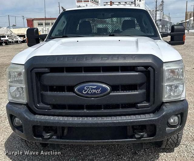 Image of Ford F-250 equipment image 1