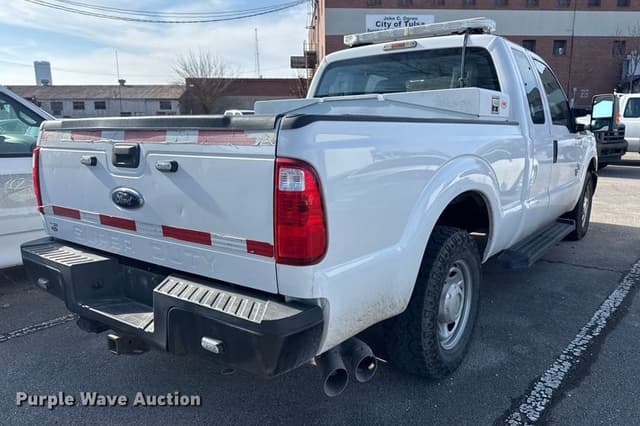 Image of Ford F-250 equipment image 4