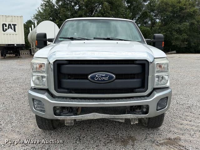 Image of Ford F-250 equipment image 1