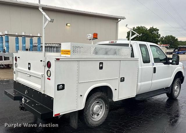 Image of Ford F-250 equipment image 4