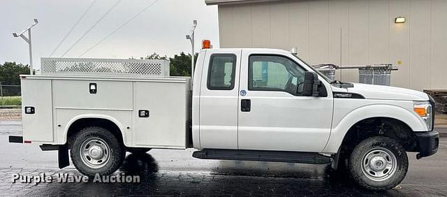 Image of Ford F-250 equipment image 3