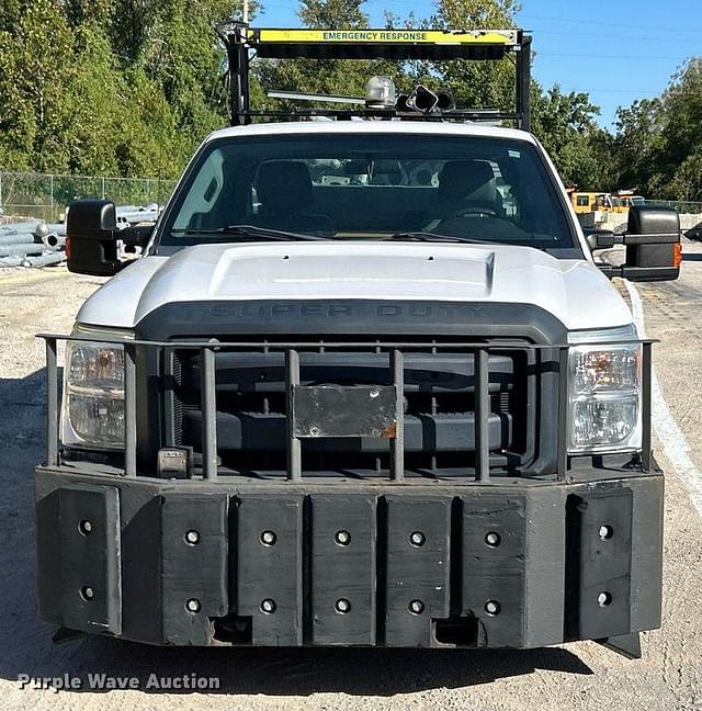 Image of Ford F-250 equipment image 1