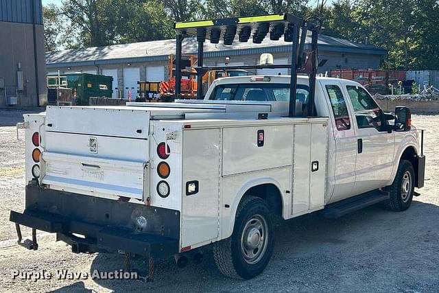 Image of Ford F-250 equipment image 4