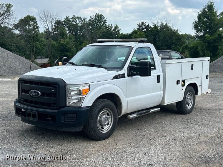 2016 Ford F-250 Equipment Image0