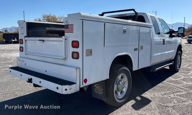 Image of Ford F-250 equipment image 4