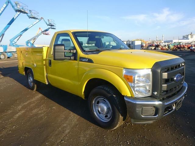 Image of Ford F-250 equipment image 1