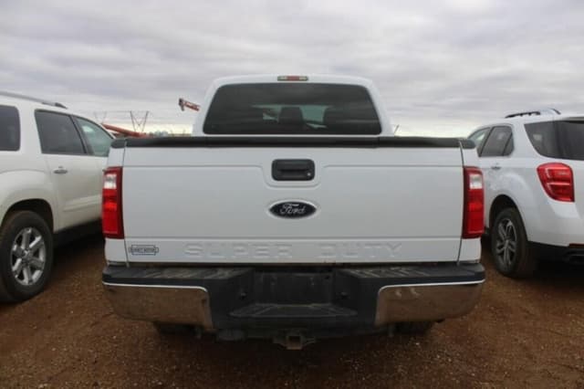 Image of Ford F-250 equipment image 3