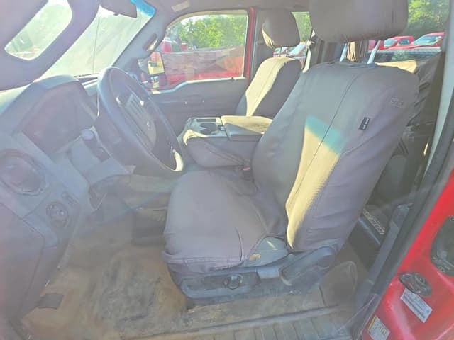 Image of Ford F-250 equipment image 4