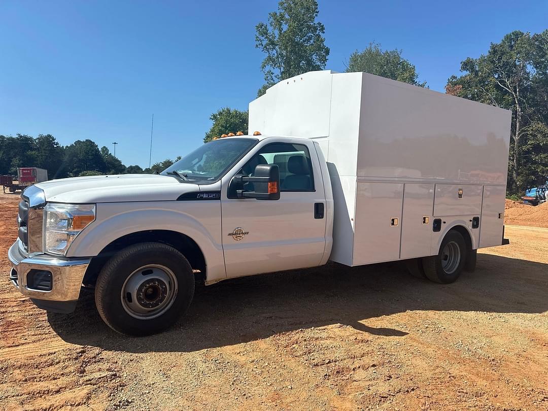 Image of Ford F-350 Primary image