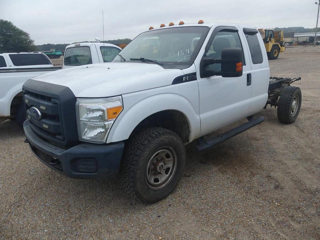 Image of Ford F-350 Primary image