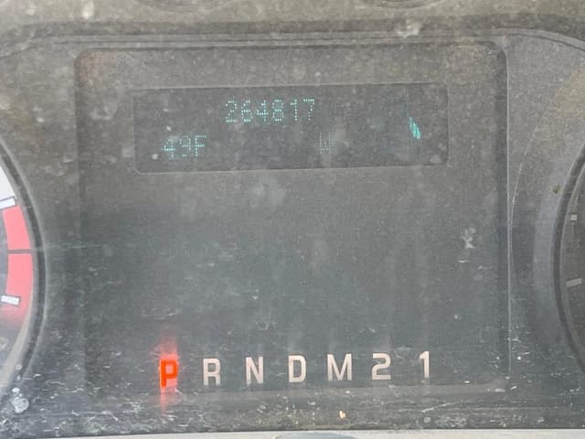 Image of Ford F-350 equipment image 3