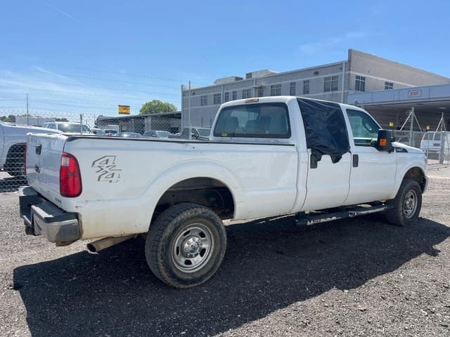 Image of Ford F-350 equipment image 4