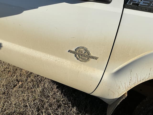 Image of Ford F-350 equipment image 1