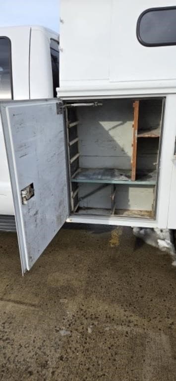 Image of Ford F-350 equipment image 1