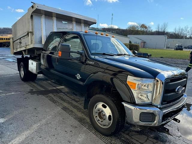 Image of Ford F-350 equipment image 1