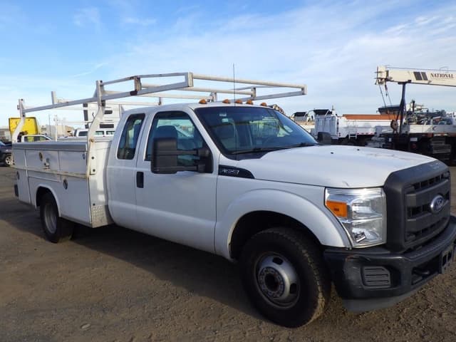 Image of Ford F-350 equipment image 1