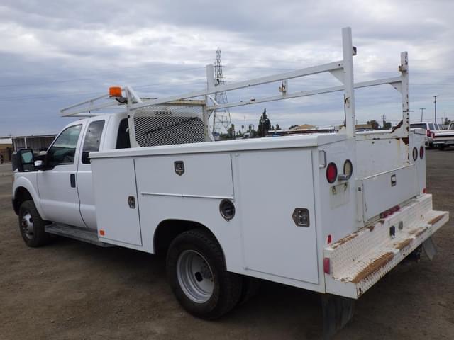Image of Ford F-350 equipment image 3