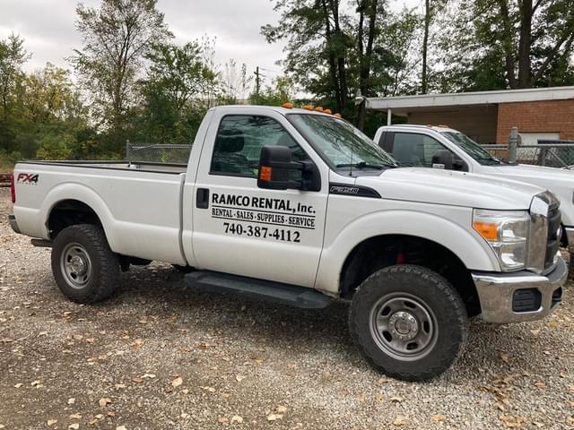 Image of Ford F-350 equipment image 1