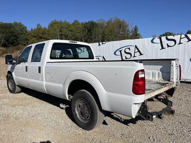 Image of Ford F-350 equipment image 2