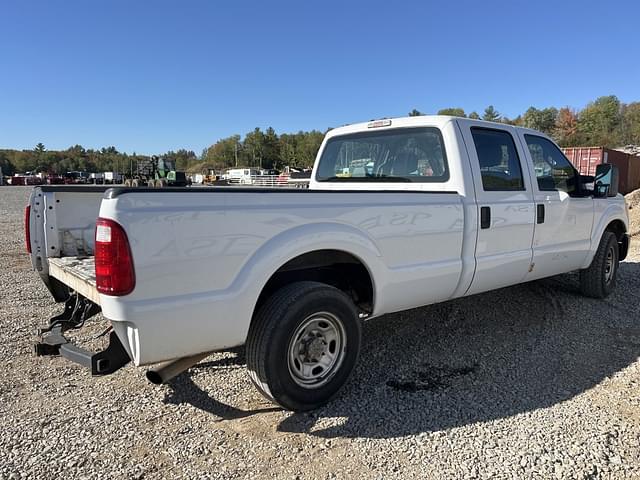 Image of Ford F-350 equipment image 4